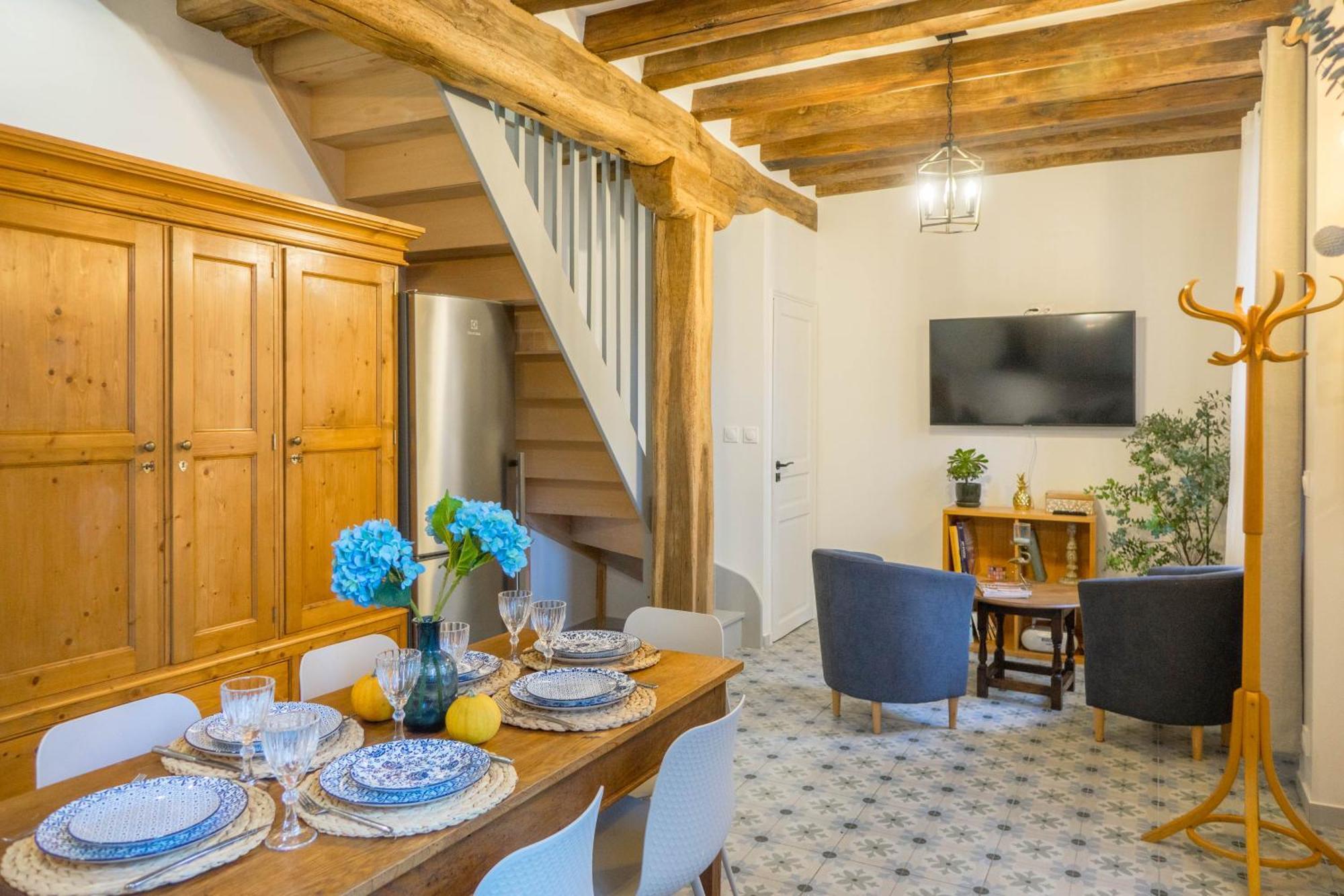 Domaine De Charme Au Coeur D'Orleans Classe 3 Etoiles - Bords De Loire - 21 Couchages Avec Parkings Prives מראה חיצוני תמונה