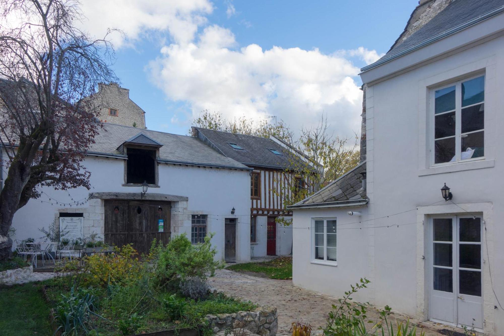 Domaine De Charme Au Coeur D'Orleans Classe 3 Etoiles - Bords De Loire - 21 Couchages Avec Parkings Prives מראה חיצוני תמונה